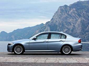 2010 BMW 3-Series Wallpapers