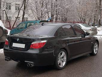 2005 BMW 5-Series Images