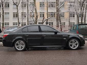 2005 BMW 5-Series Pictures