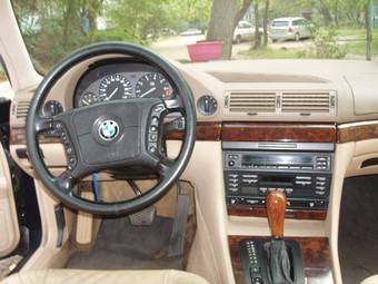 1994 BMW 7-Series Photos