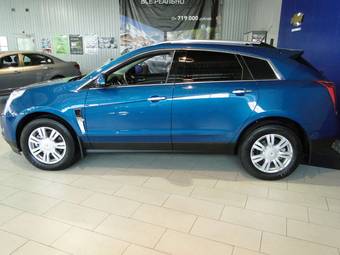 2010 Cadillac SRX Pictures