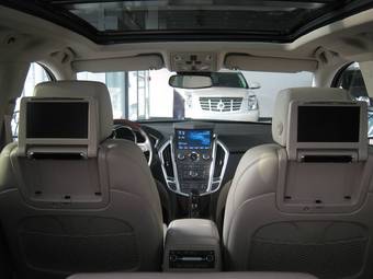 2012 Cadillac SRX Pictures