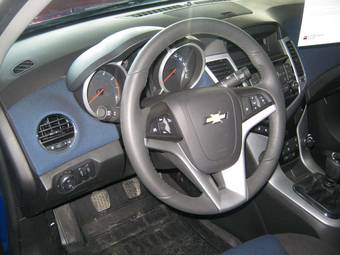 2011 Chevrolet Cruze Pictures
