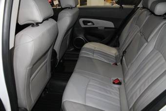 2012 Chevrolet Cruze Images