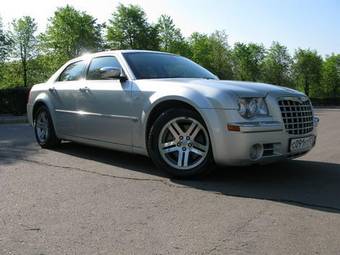 2005 Chrysler 300C Pictures