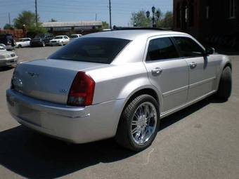 2006 Chrysler 300C Pictures