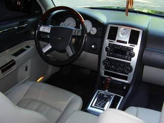 2007 Chrysler 300C Images