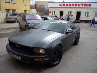 2004 Ford Mustang Images