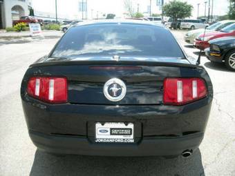2009 Ford Mustang Photos