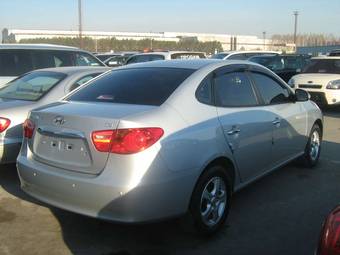 2010 Hyundai Avante Photos