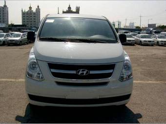 2009 Hyundai Grand Starex Pics