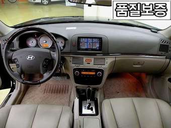 2004 Hyundai NF Pictures