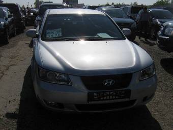 2005 Hyundai NF Pictures