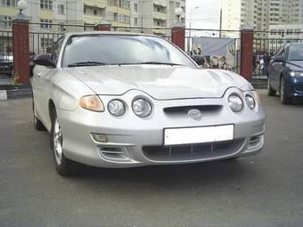 2001 Hyundai Tiburon Photos