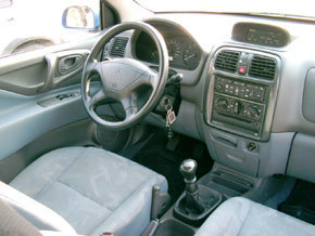 2003 Infiniti G35 Pictures