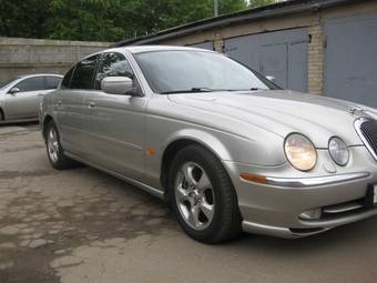1999 Jaguar S-type Pictures