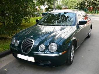 2002 Jaguar S-type Pictures