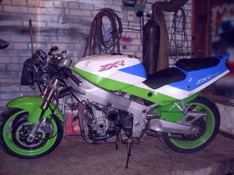 1992 Kawasaki ZXR750