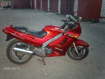 1993 Kawasaki ZZ-R Pictures