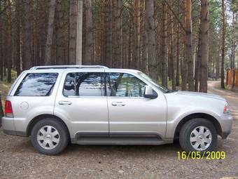 2003 Lincoln Aviator Pictures