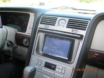 2003 Lincoln Navigator Photos