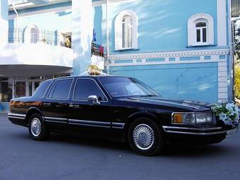 1992 Lincoln Town Car Pictures