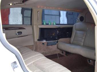 2001 Lincoln Town Car Pictures