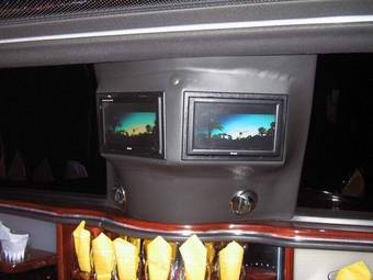 2006 Lincoln Town Car Pictures