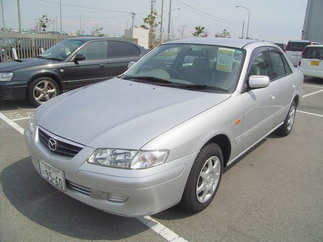 2001 Mazda Capella Photos