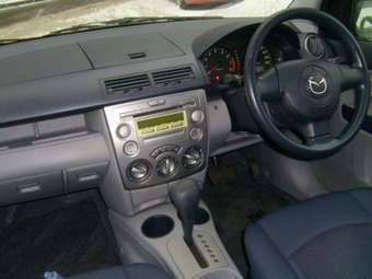 2003 Mazda MAZDA2 Pictures