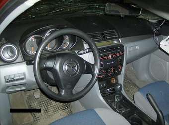 2005 Mazda MAZDA3 Images