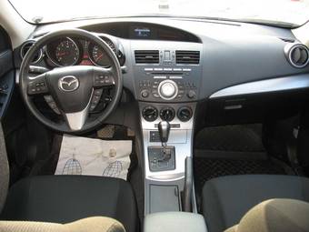 2010 Mazda MAZDA3 Pics