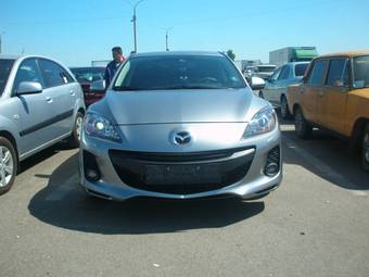 2011 Mazda MAZDA3 Pictures