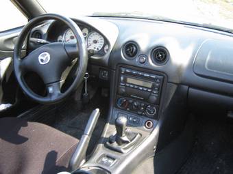 2002 Mazda MX-5 Photos