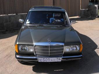 1984 Mercedes-Benz E-Class Photos