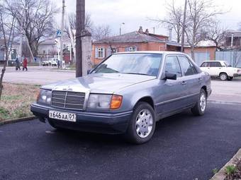 1989 Mercedes-Benz E-Class