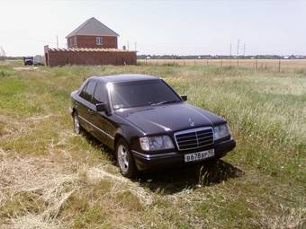 1994 Mercedes-Benz E-Class Photos