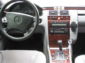 1996 Mercedes-Benz E-Class Pics