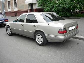 1994 Mercedes-Benz E280