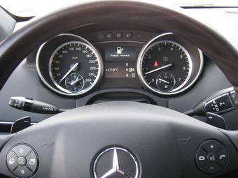2011 Mercedes-Benz GL-Class Images