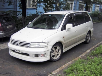 1997 Mitsubishi Chariot