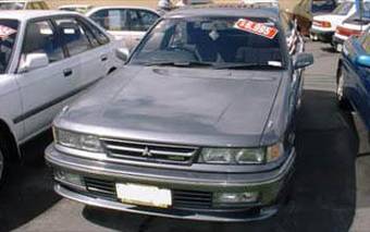 1990 Mitsubishi Galant Pictures