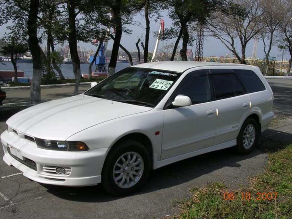 1998 Mitsubishi Legnum