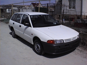 2000 Mitsubishi Libero