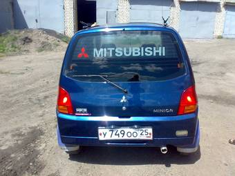 2000 Mitsubishi Minica Photos