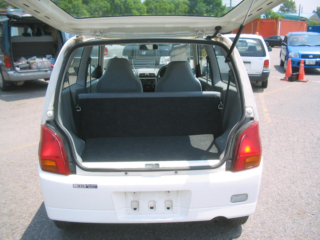 2001 Mitsubishi Minica For Sale
