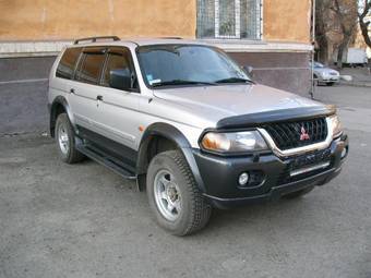 2003 Mitsubishi Pajero Sport Pictures