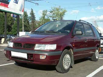 1996 Mitsubishi Space Wagon Pics