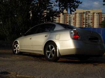 2002 Nissan Altima Pictures
