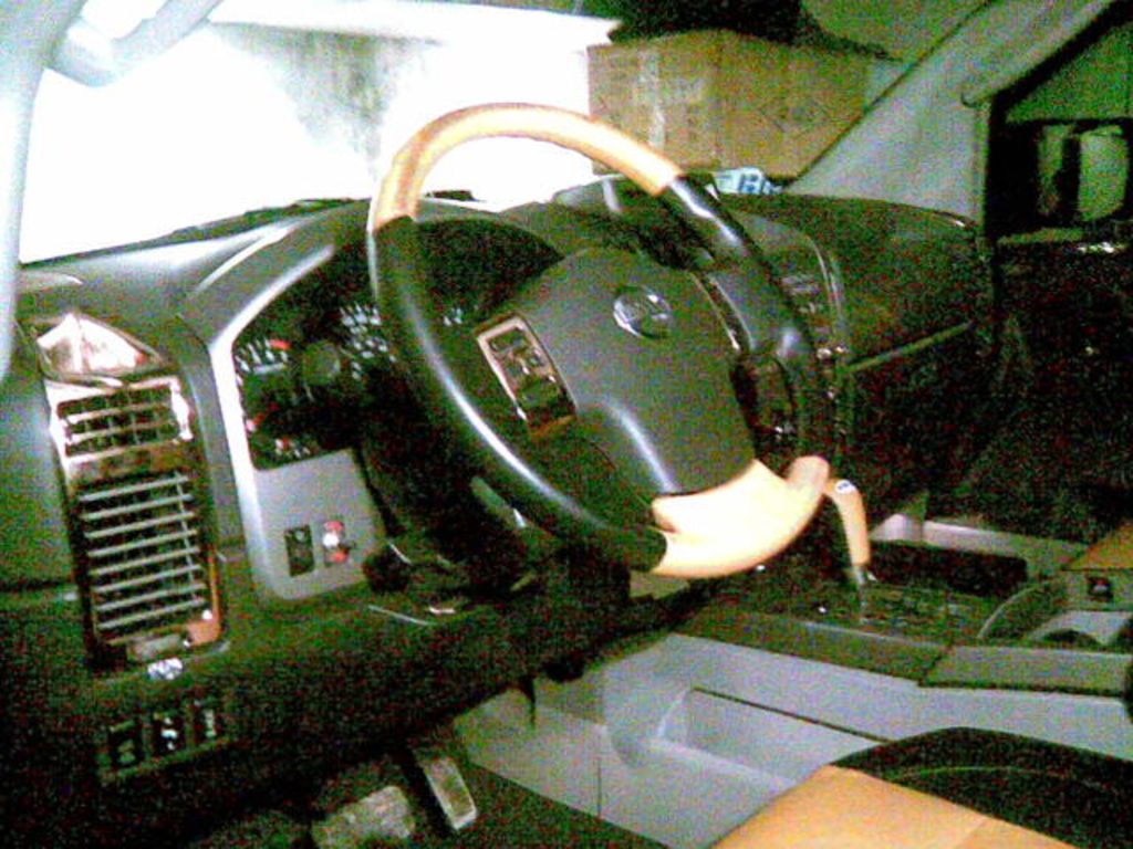 2004 Nissan Armada